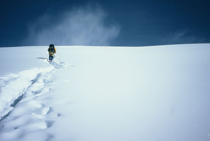 Últimas campas de nieve antes de la cima del Cho-Oyu